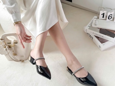 Sục nữ mũi nhọn quai đính đá siêu cấp Quốc Định 1