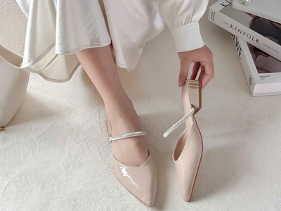 Sục nữ mũi nhọn quai đính đá siêu cấp Quốc Định 4