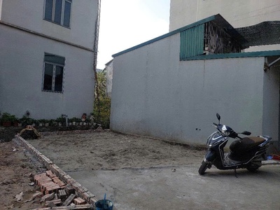 Đất đẹp   Ô tô vào tận đất   20m ra ô tô tránh   2 mặt thoáng   Chỉ 2.8 tỷ 6
