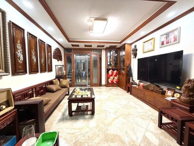 Siêu phẩm nhà phân lô cán bộ hoàng quốc việt, cầu giấy, mặt tiền 6.8m, 4 tầng, 35 tỷ 2