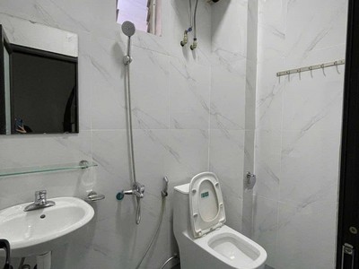 Chính chủ cần  bán nhà tân mai lô góc ô tô nhỏ đô cổng, 28m2, 5 tầng, giá 6 tỷ 3