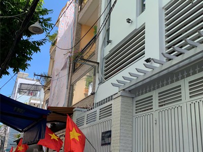 Chỉ 8.99tỷ còn tl-nhà mới đẹp, hẻm thông, gần mt nguyễn trãi q5, 4tầng 4pn vào ở liền. 1
