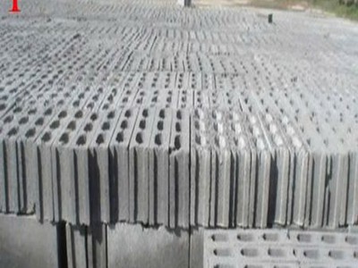 Cho thuê bãi rộng giá rẻ   từ 1.000m  đến 20.000m  đường dt379 thuộc địa phận đa tốn, gia lâm 1