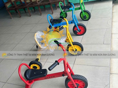 Xe đạp thùng, xe đạp xích lô 3 bánh dành cho bé mầm non 1