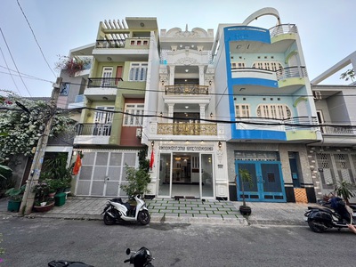 Mặt tiền ngay bùi minh trực ngang 6m, 130m2 chỉ 9 tỷ 5 0