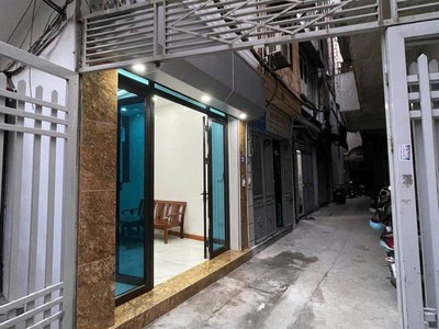 Chính chủ cần  bán nhà tân mai lô góc ô tô nhỏ đô cổng, 28m2, 5 tầng, giá 6 tỷ 1