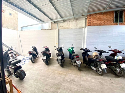 Nhà đẹp mặt tiền tân xuân   thích hợp ở gia đình lớn hoặc vừa ở vừa cho thuê 0