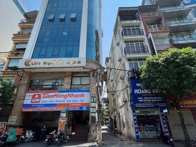 Tòa nhà 8 tầng dịch vọng mới đét, diện tích 200m2. lô góc 3 mặt thoáng - dòng tiền 3,6 tỷ/năm. 4