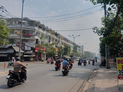Bán nhà tạ quang bửu đẹp lung linh, 4x17, phân lô 5 tầng chỉ 9 tỷ 2 0