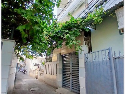 Bán nhà 3 tầng hẻm ô tô lê hồng phong phước hải nha trang 3