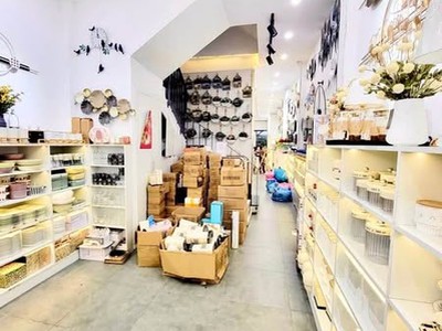 Tòa nhà 4 tầng kinh doanh đỉnh -mặt phố lý thường kiệt -giá chỉ 12,99 tỷ . 0