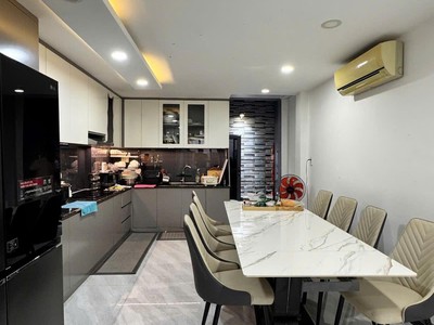Ôtô ngay cửa,sát trần hưng đạo q5,68m,5tầng 6pn, nội thất xịn, chỉ 13.3 tỷ tl 4