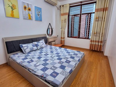 Chính chủ bán gấp nhà ngõ rộng  57  chính kinh,thanh xuân. dt 35m2   5 tầng. 6,35 tỷ. 3