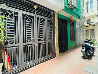 Bán nhà ngõ rộng  ở ngay ngã tư sở 5 tầng 3pn chỉ 6,5 tỷ thanh xuân 0