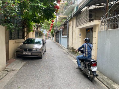 Bán nhà lô góc nguyễn sơn-gia thuỵ, 97m, mặt tiền 7.2, ôtô tránh, ngõ thông, full thổ cư 0