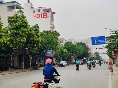 Bán đất đức thượng, diện tích 41m2,mặt tiền6.5m,cách ql32 20m 0