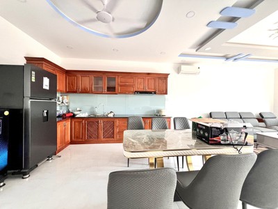 Nhà góc 2 mặt tiền   4 tầng   đường số 8 linh trung   sân ô tô   gần công viên   sổ riêng 1