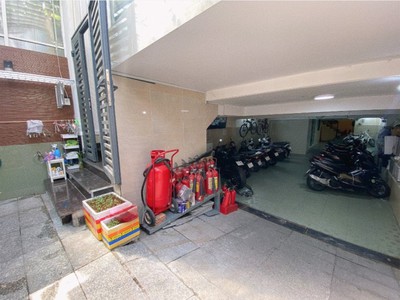 C130  bán chdv 7 tầng - hầm xe - thang máy - penthouse - nguyễn thị thập, quận 7 - doanh thu gần 1