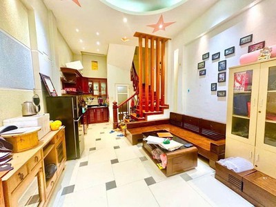 Bán gấp siêu phẩm nhà Nam Từ Liêm - 40m2- 4 tầng Ô tô đỗ cửa giá chỉ 5 TỶ 0