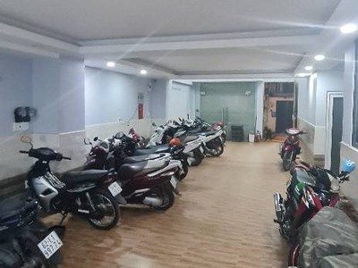 Bán căn hộ dv ngay khu phân lô đồng bộ lý chiêu hoàng dr 8 x 20m dòng tiền 130tr/tháng 3
