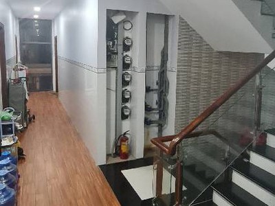 Bán căn hộ dv ngay khu phân lô đồng bộ lý chiêu hoàng dr 8 x 20m dòng tiền 130tr/tháng 2