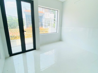 Bán nhà quận 8  xem nhanh mới kịp siêu phẩm 5 tầng 6pn   gần chợ vạn nguyên . 1