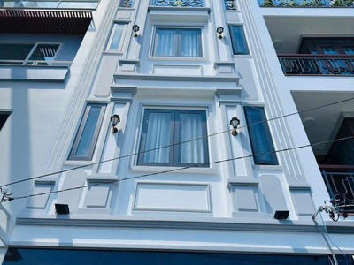 Gấp gấp nhà mới 100 nguyễn bỉnh khiêm, gv- 4 tầng btct-tm- sổ vuông - hẻm xe tải đỗ cửa 0