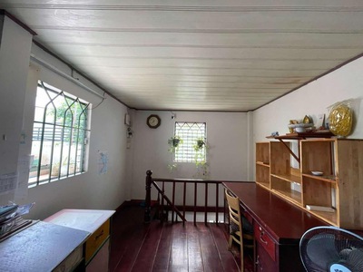 Nhà bán đ,trần xuân soạn- ngang lớn- xe hơi ngủ trong nhà- trước nhà đường 6m- khu dân trí cao. 2