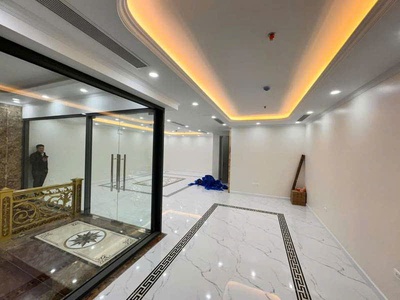 Cho thuê nhà làm văn phòng   tòa nhà mới xây, vị trí đắc địa tại tây hồ 4