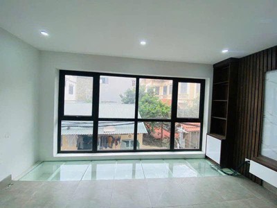 Chính chủ gửi bán siêu phẩm bồ đề 60m,6 tầng,thang máy,gara,full nt,ngõ thông kdoanh,nhỉnh 17 tỷ 1