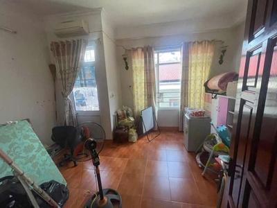 Cần bán gấp nhà 5t, mế trì  thượng, nam từ liêm, s50m, mặt tiền gần 6m,3 mặt thoáng, đường ô tô 1