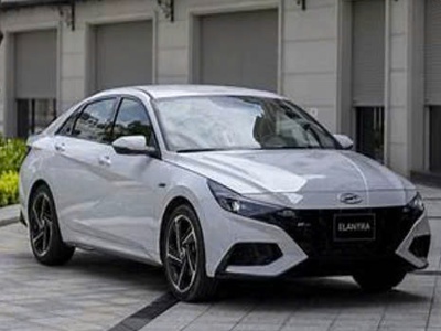 Cho thuê xe Elantra có tài xế theo tháng 1