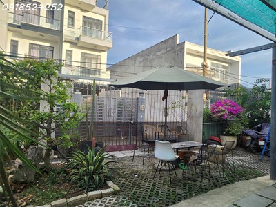 Bán ngôi nhà khu vườn cấp 4 tại q.2, bình trưng đông, 240m2 0