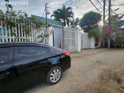 Bán ngôi nhà khu vườn cấp 4 tại q.2, bình trưng đông, 240m2 1