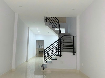 Tân bình c12 nhà ga t3, 68m2 chỉ 6.x tỷ, 3 tầng 4pn hẻm rộng xe hơi 2