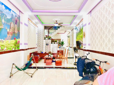 Bán Gấp Nhà Phố Cao Cấp KDC Lê Phong Dĩ An Giá Siêu Tốt 2