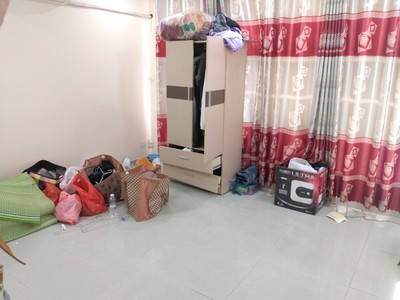 Cho thuê nhà 5 tầng x 30m2 mặt đường Hồ Sen đối diện KaFa Cafe 3