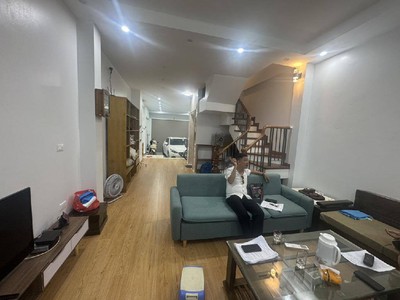 Bán Nhà Cổ Linh, Phường Thạch Bàn, Long Biên 47m2, 5T, giá 10,2 tỷ   ô tô vào nhà 2