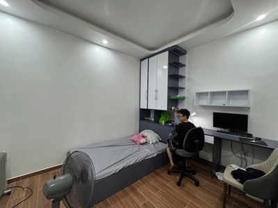 Bán nhà 40mx 4 tầng Đường Khúc Hạo. Oto đỗ cửa 0