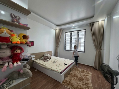 Bán nhà 40mx 4 tầng Đường Khúc Hạo. Oto đỗ cửa 1