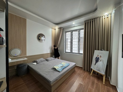 Bán nhà 40mx 4 tầng Đường Khúc Hạo. Oto đỗ cửa 3