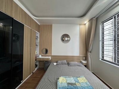 Bán nhà 40mx 4 tầng Đường Khúc Hạo. Oto đỗ cửa 7