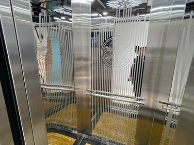 Hiếm- Lạc Long Quân-Nhà mới 6 tầng thang máy- Ô tô tránh- Sổ vuông- Mặt tiền 5m  Chỉ 5 tỷ 1