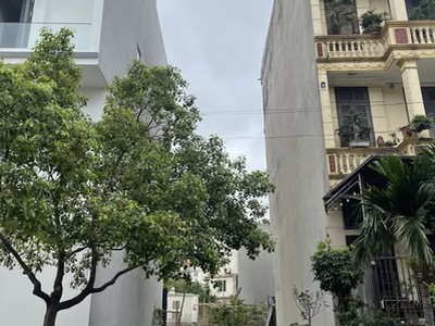 Bán Lô B 2 ô 2 Rẻ Quạt Vựng Đâng,P.Yết Kiêu Cũ. DT:90m2,MT:6m.H:TB 0