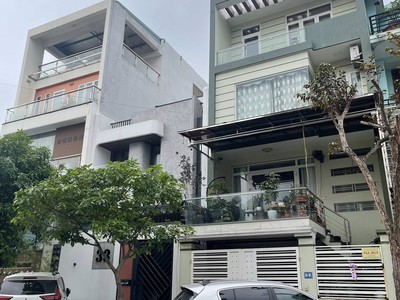 Bán Lô B 2 ô 2 Rẻ Quạt Vựng Đâng,P.Yết Kiêu Cũ. DT:90m2,MT:6m.H:TB 3