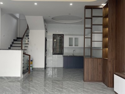 Bán 2 Căn Nhà Cách Mặt Đường Hà Trung 20m. DT:50m2,MT:4.5m 3