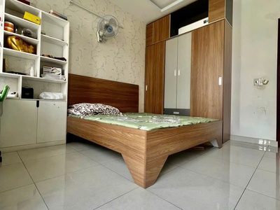 Nhà 1 trệt 3 lầu sang trọng chỉ 5 tỷ 250 triệu hiệp thành 13 q12 6