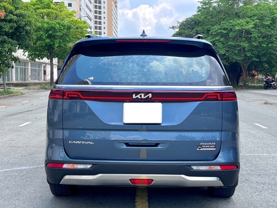 Bán xe Kia Carnival 2.2D Premium 8s 2023, màu xanh. 1