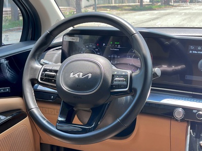Bán xe Kia Carnival 2.2D Premium 8s 2023, màu xanh. 9