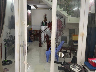 Bán nhà chợ Phạm Văn Hai, Tân Bình, gần Hoàng Văn Thụ, 3 tầng, 4.2x12, 8.x tỷ 1